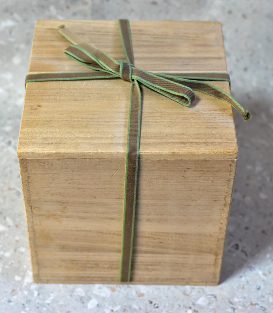 輪花，一輪挿し、花瓶【極上品】池ノ浦大〇作　共箱