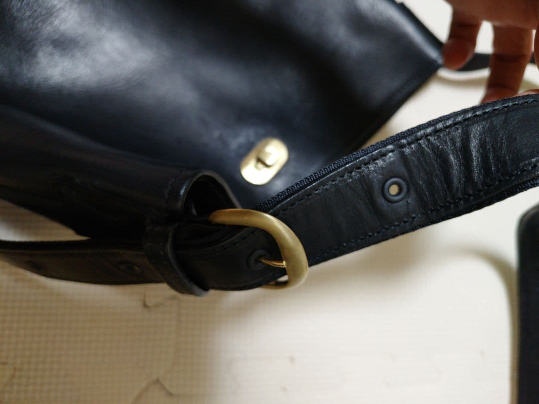 エンダースキーマ　バック　黒　牛革　男女兼用