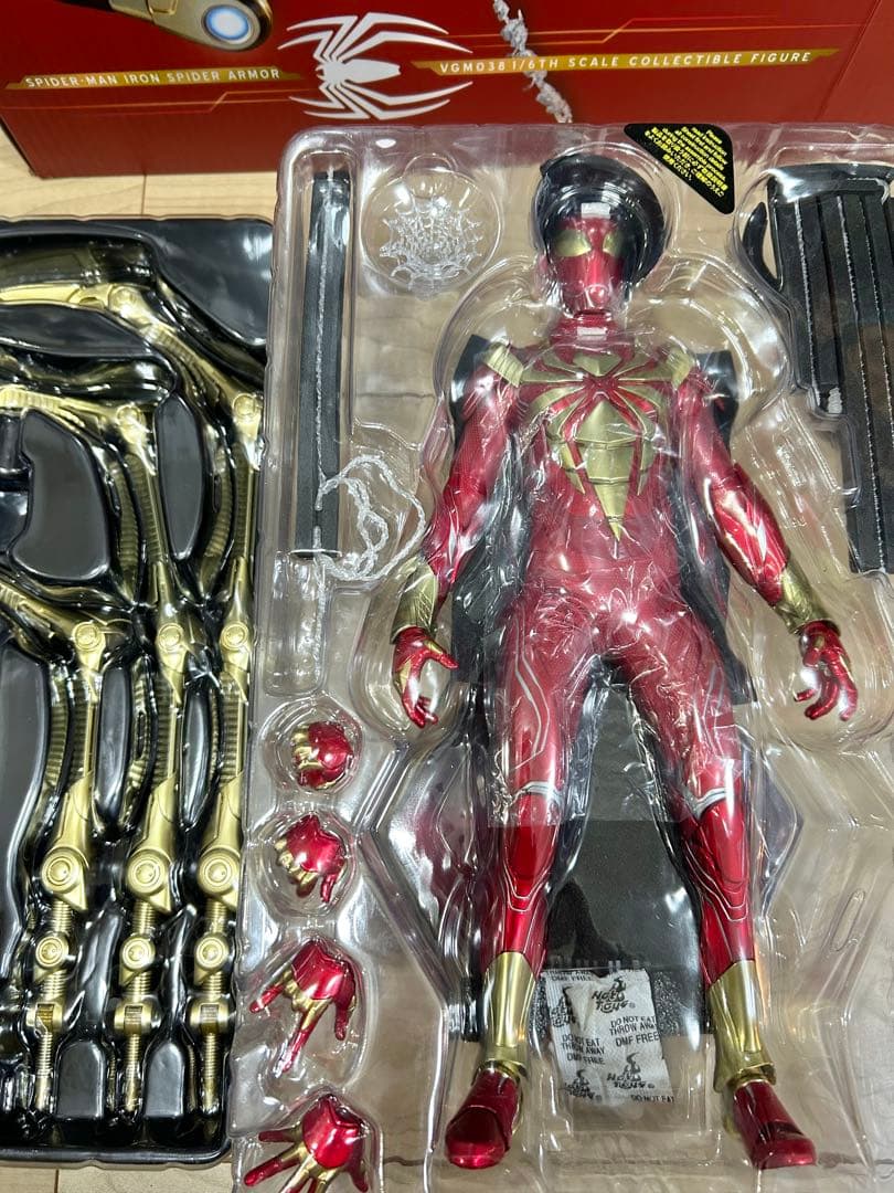 ホットトイズ スパイダーマン（アイアン・スパイダー・アーマー