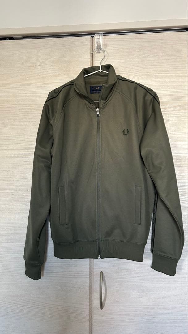 【じゅうしもく】FRED PERRY カーキ　トラックジャケット　Sサイズ