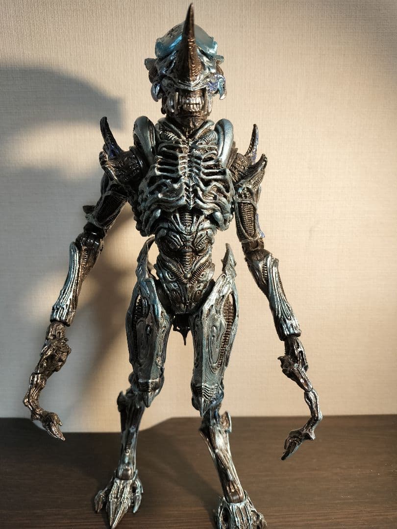 NECA ライノエイリアン 開封品