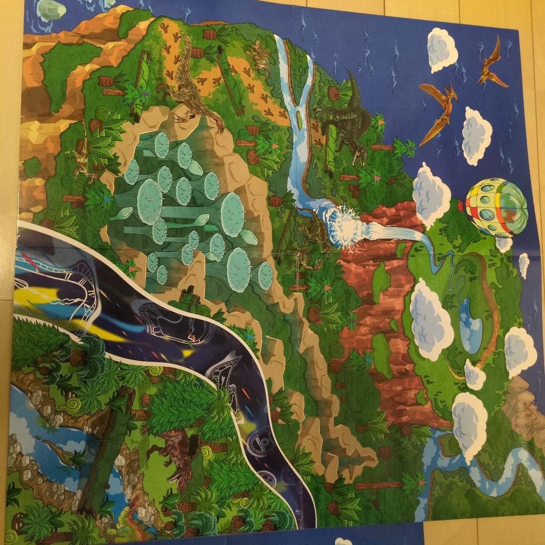 新恐竜島プレイマップ タカラトミー　ドラえもん他キャラクターフィギュア付き