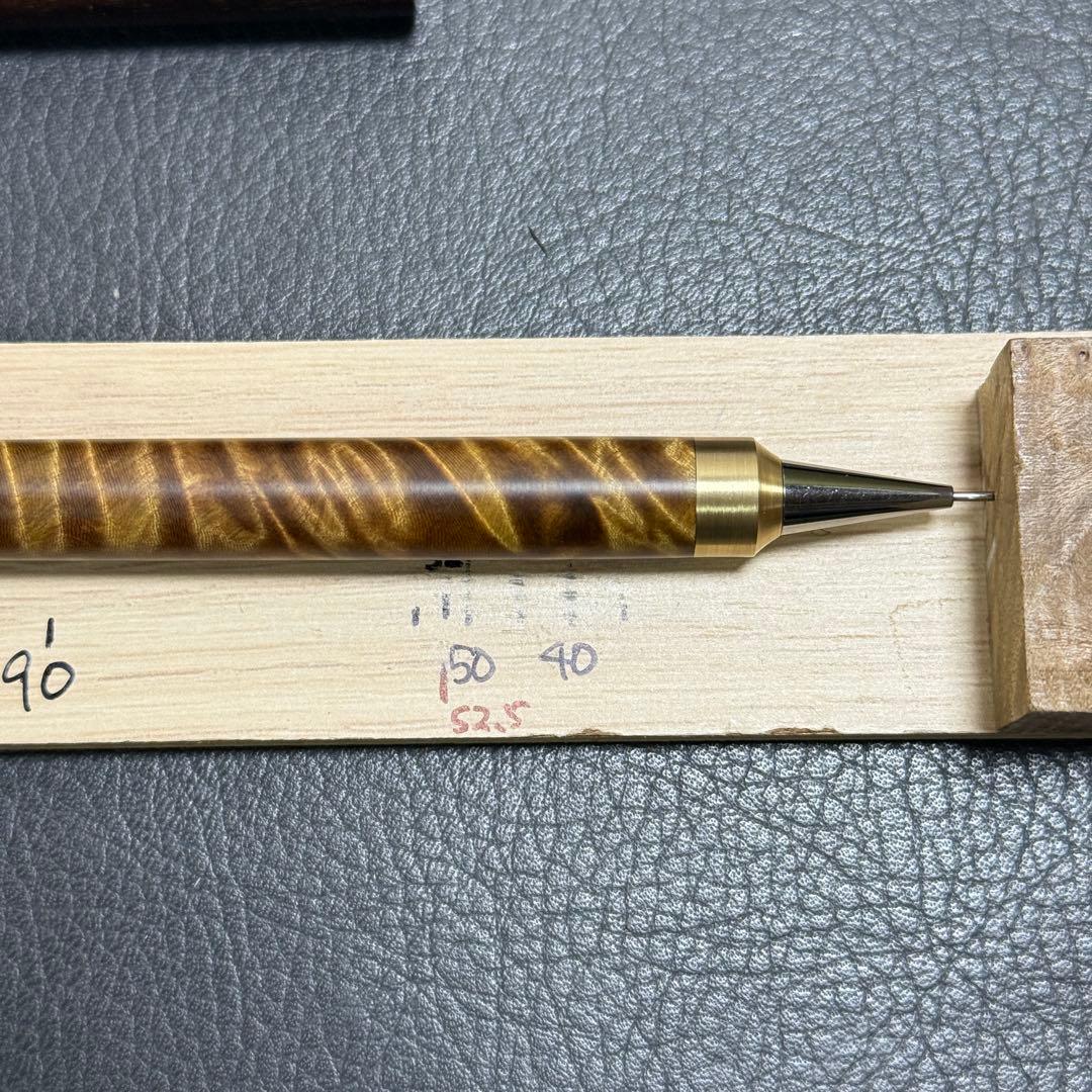 122栃トラ杢スタビ　木製シャーペン　強低重心R 真鍮　ギラギラ杢