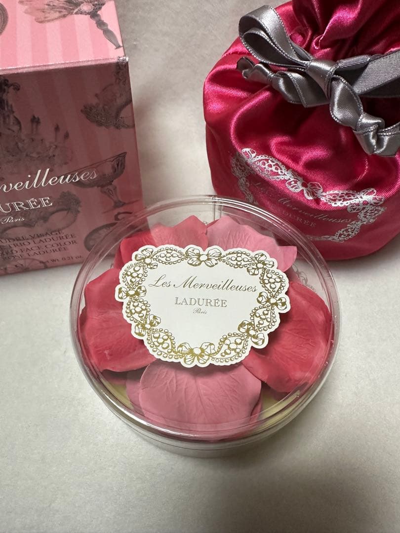 【新品未使用品】Ladurée チーク&鏡のセット