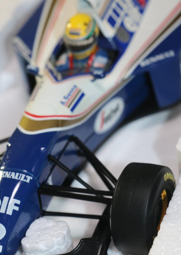 貴重ビックスケール１／1８　ウィリアムス・ルノーFW16　セナ・コレクション