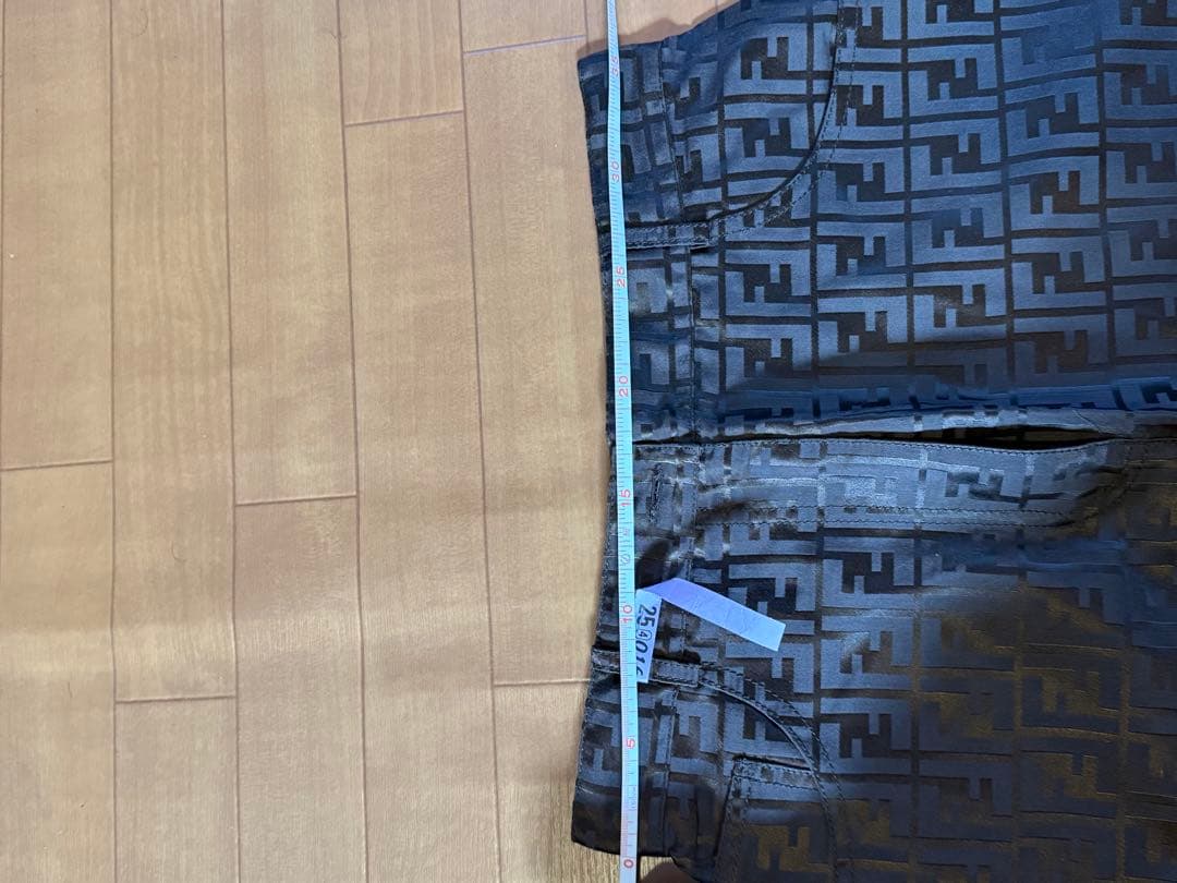 FENDI ズッカ柄 FFロゴ 膝丈スカート
