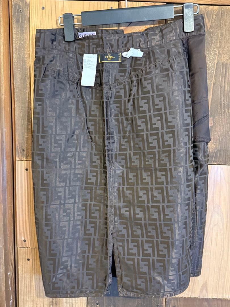 FENDI ズッカ柄 FFロゴ 膝丈スカート