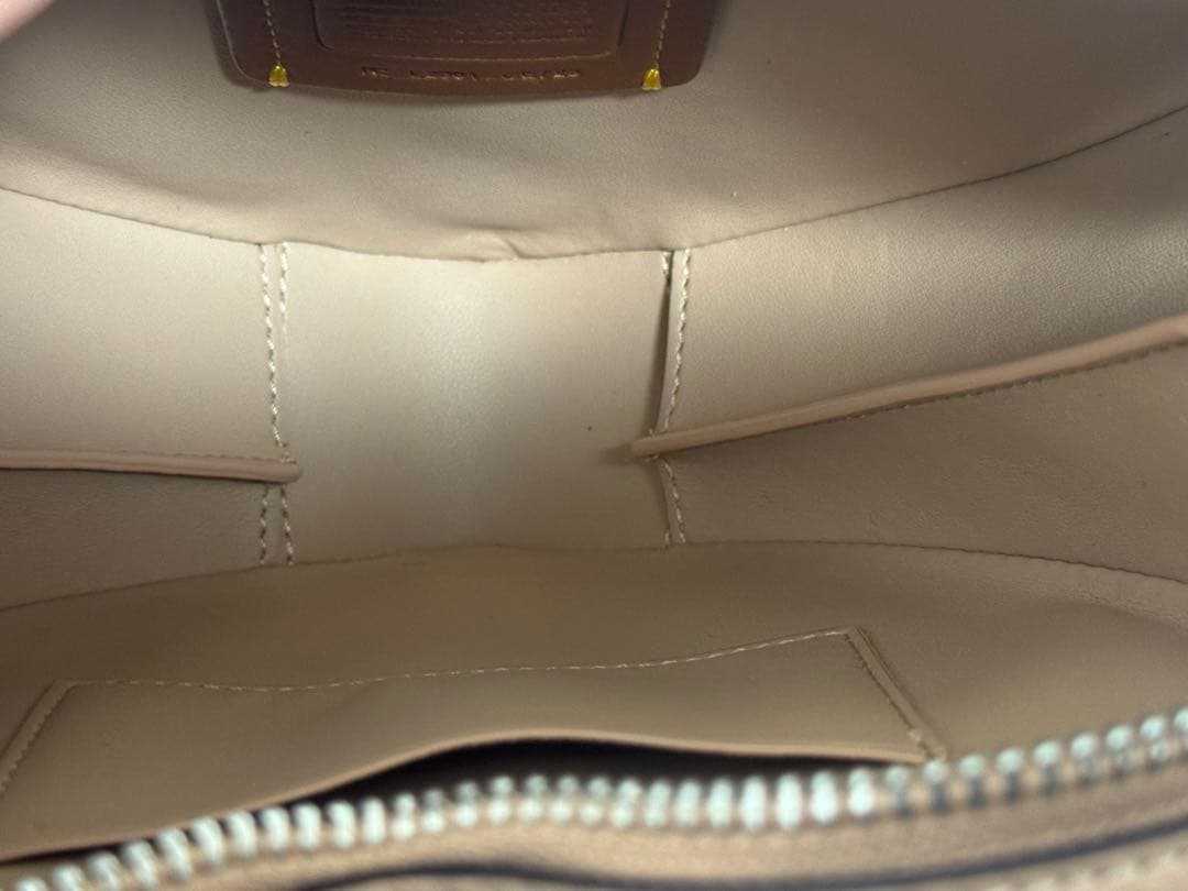 coach ハートショルダーバッグ ピンク