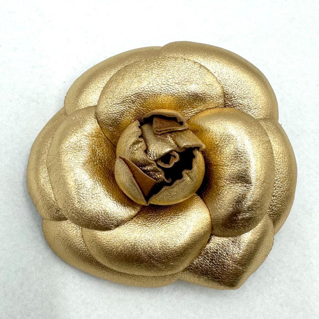 CHANEL シャネル コサージュ ブローチ カメリア ゴールド 保存箱付き