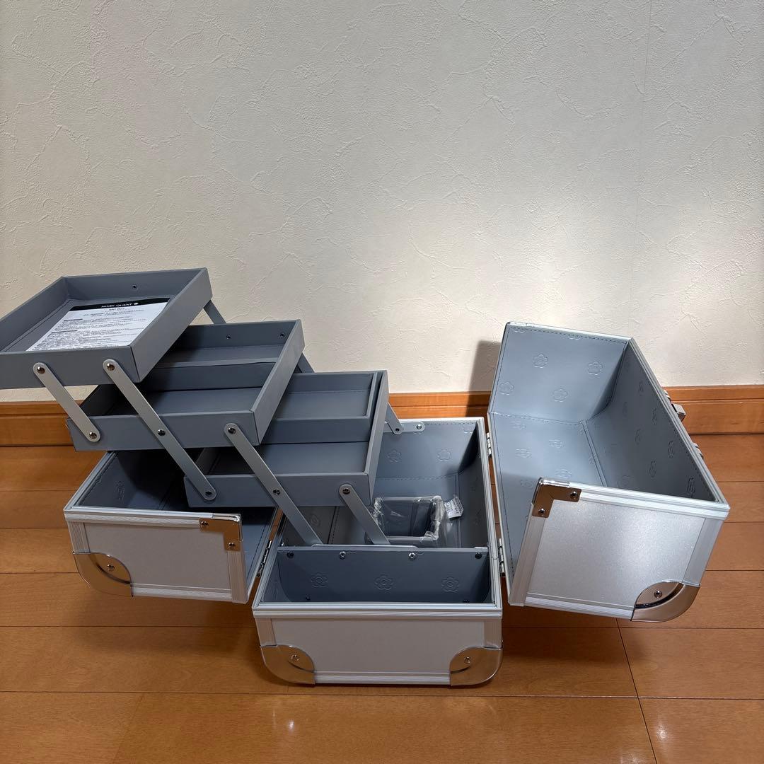 MARY QUANT シルバー メイクボックス