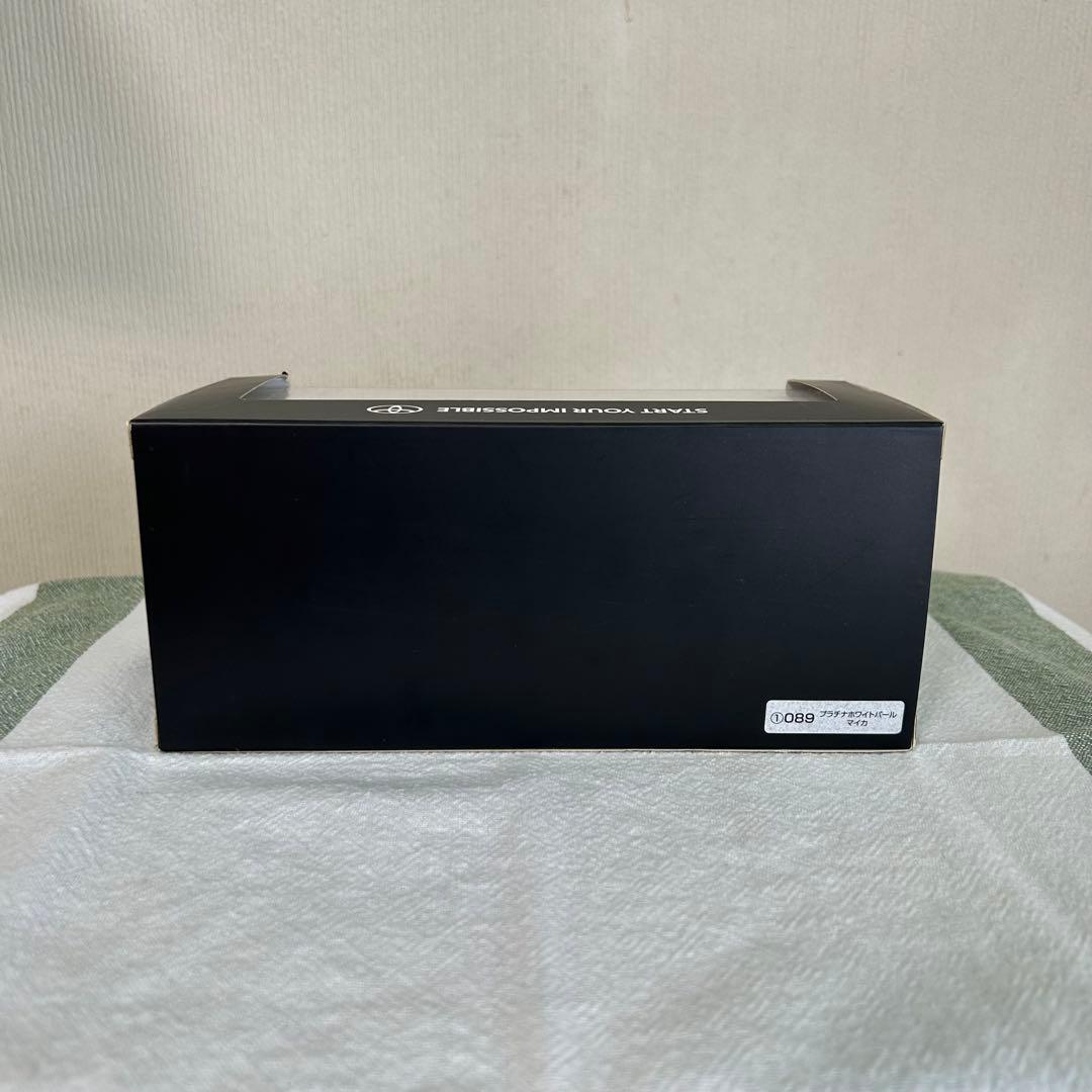 1/30 トヨタ カローラクロス　前期　カラーサンプル 非売品