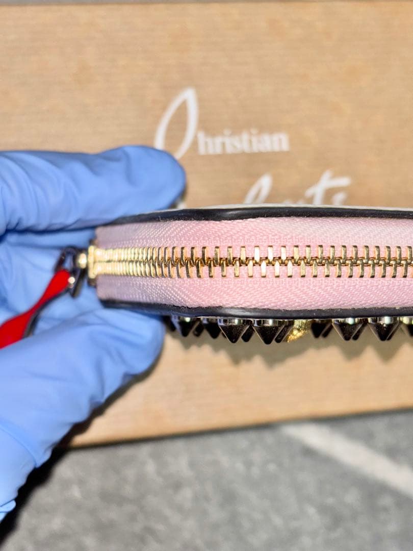 Christian Louboutin クリスチャンルブタン ケース