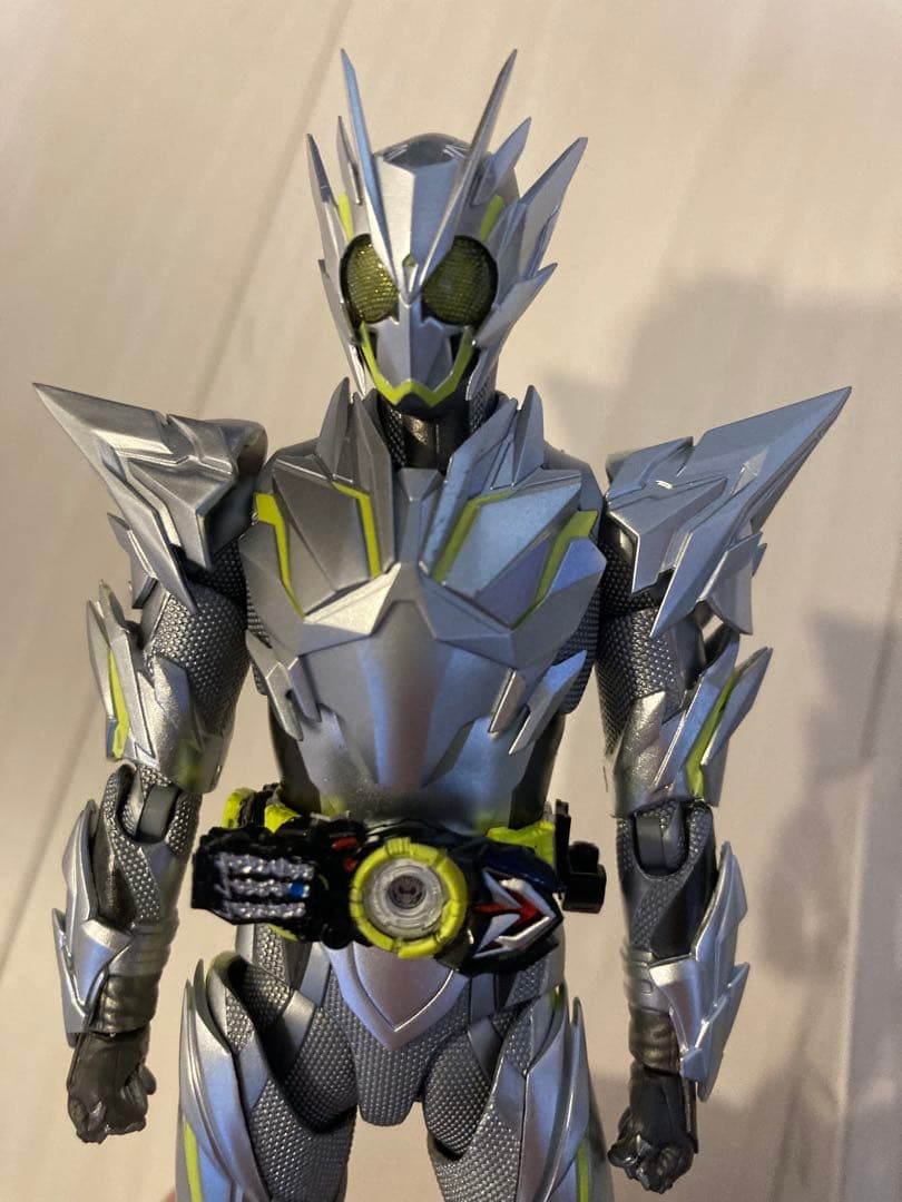 フィギュアーツ 仮面ライダーゼロワン メタルクラスター ホッパー