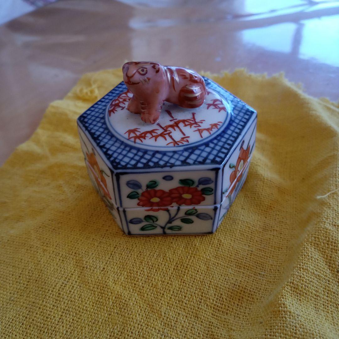 虎香盆」人間国宝:宮本憲吉:文化勲章(共箱) - メルカリ