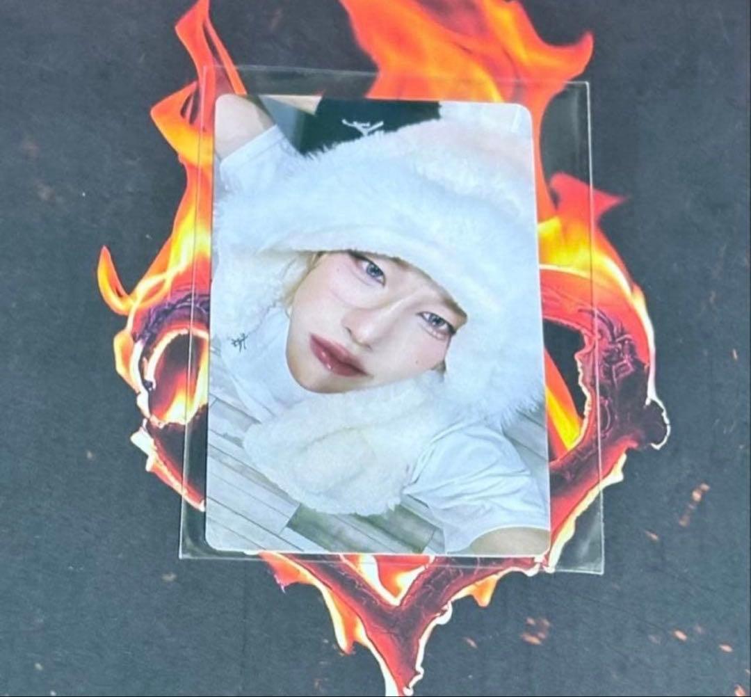 XLOV JUMPUP ルイ トレカ 토끼ver. - メルカリ