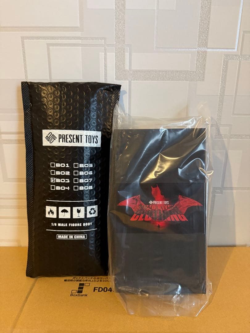 PRESENT TOYS PT-SP85 1/6 素体&衣装 ザ・バットマン