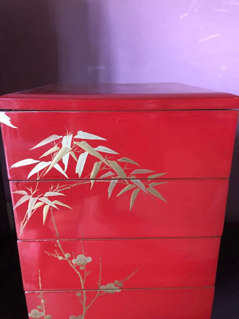 蔵にあった朱塗菊松竹梅文蒔絵重箱　五段重　二枚蓋