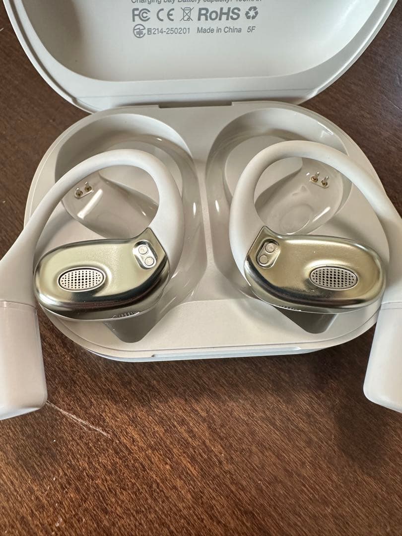 7 days AI 翻訳イヤホン マクアケで人気VTrans 7days AI 翻訳イヤホン