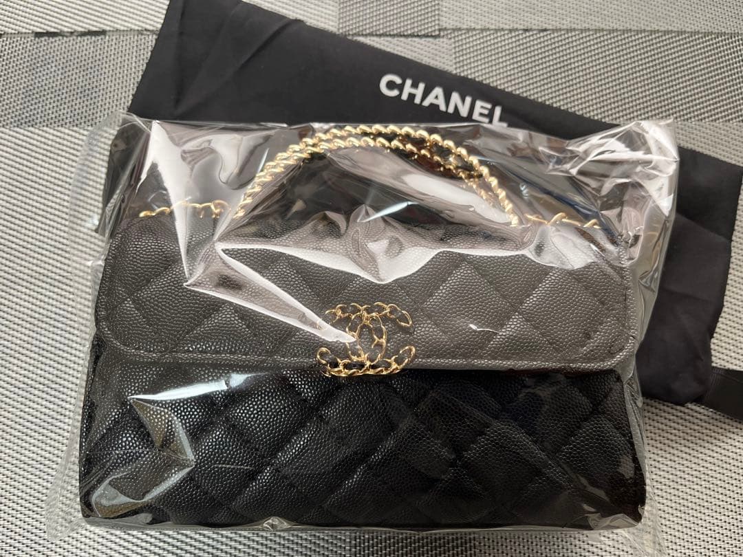 CHANEL ノベルティ キルティング ショルダーバッグ ゴールドチェーン