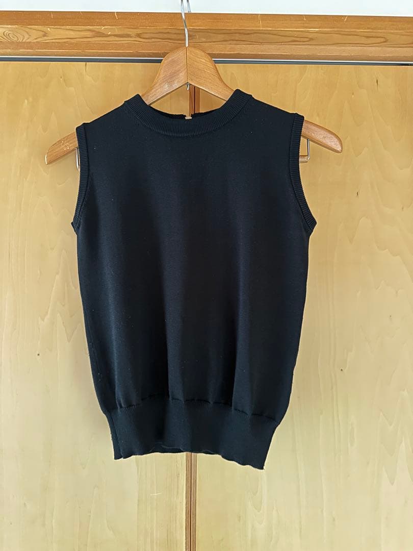 Sheller シェリエ　襟付きタンクトップ