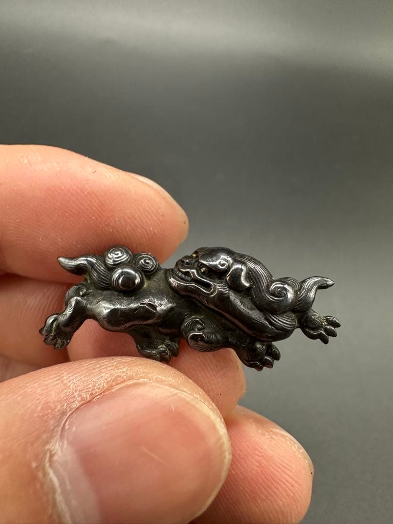 獅子　銀　金具　煙草入れ金具　骨董古美術
