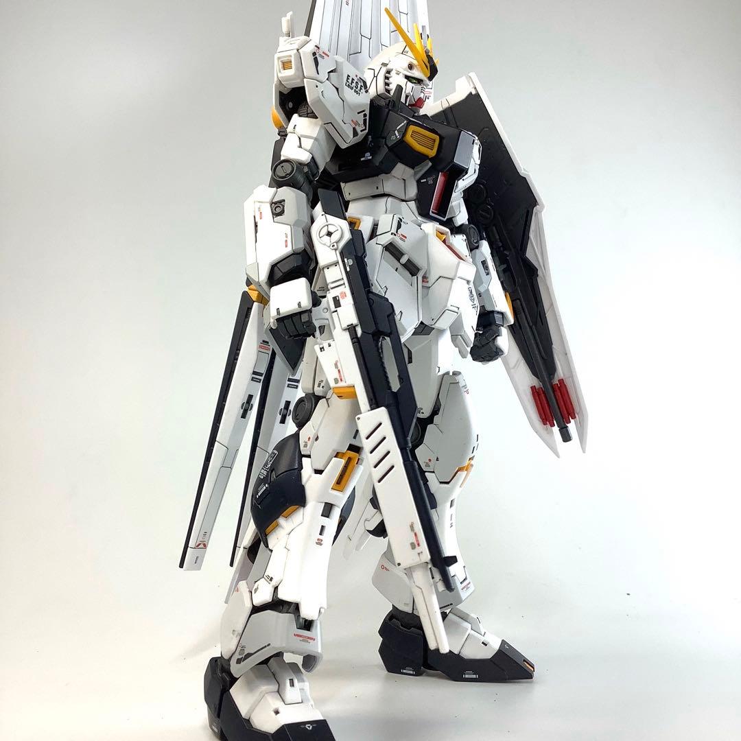 RG RX-93 νガンダム 塗装済完成品 - メルカリ