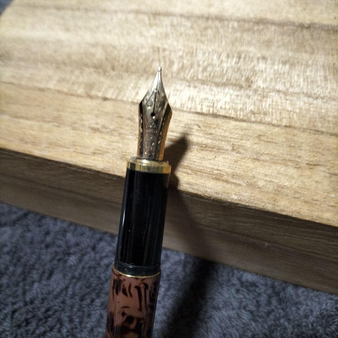 14K　PILOT 茶色と金色の万年筆