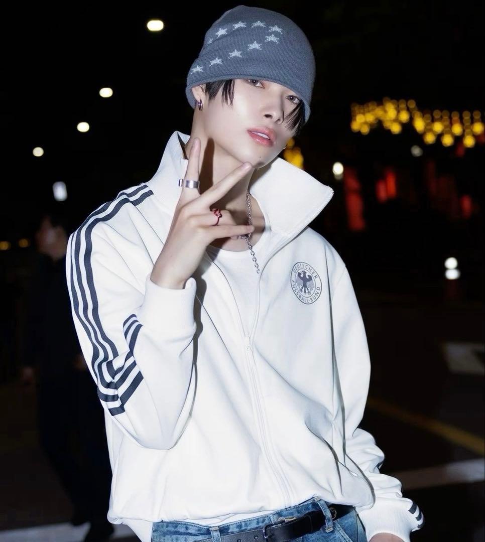 ENHYPEN ニキ着用adidas ジャージXO衣装NIKI - メルカリ