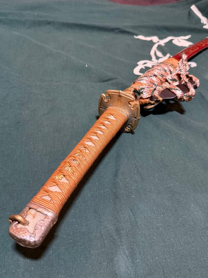 模造刀　糸巻太刀拵　赤鞘　コスプレなどに