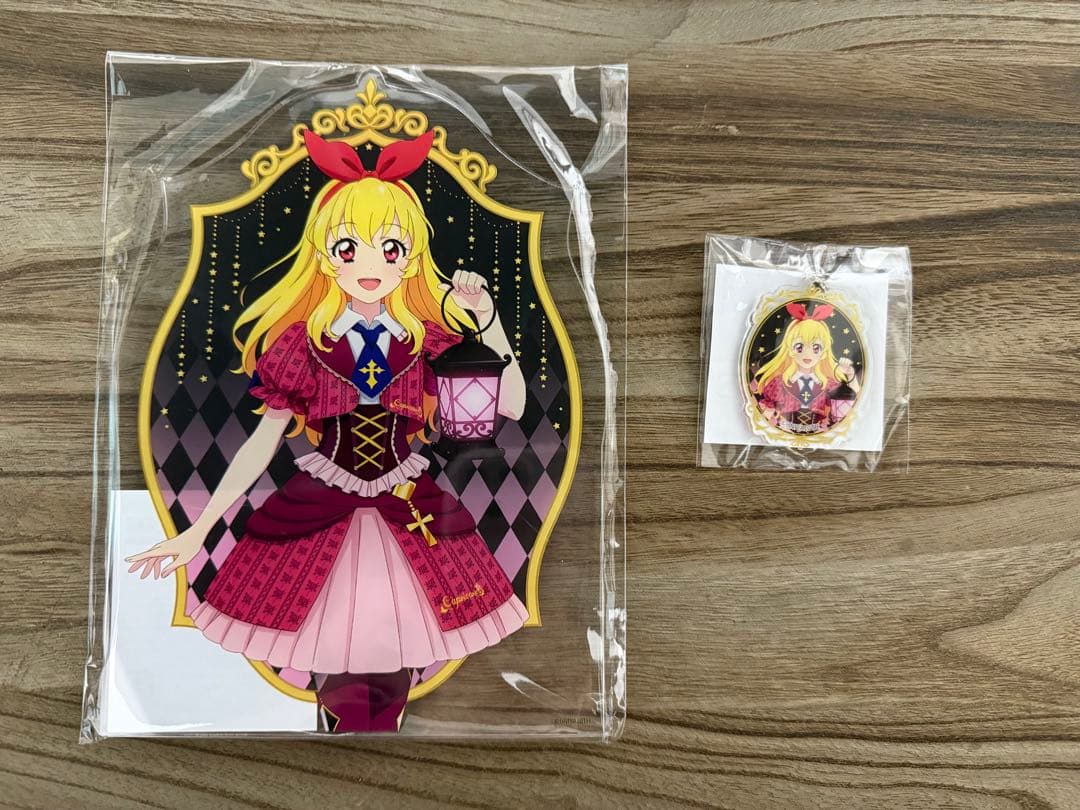 アイカツアトレ ガラポン アクリルボード 星宮いちご　アクリルチャーム2点セット アイカツアトレ ガラポン アクリルボード 星宮いちご アクリルチャーム