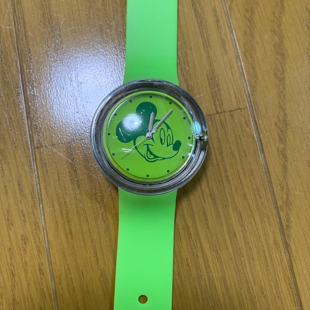 ディズニーストア 腕時計 ミッキー 黄緑 夢とファンタジーに包まれた