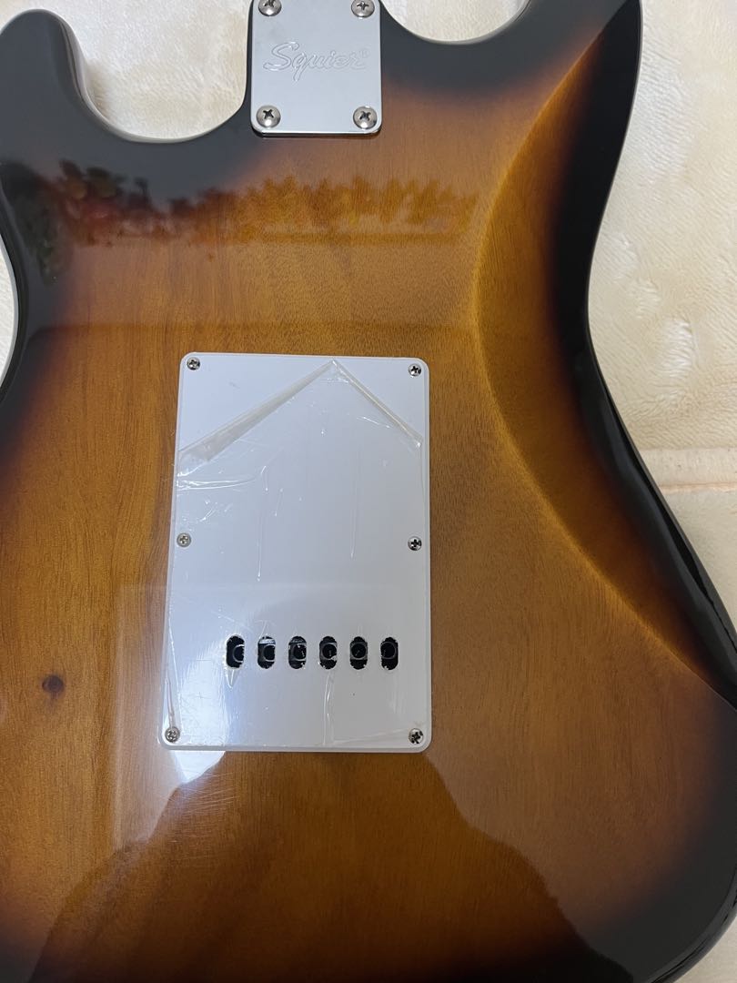 【調整済】Squier スクワイア　fender ストラト　エレキギター　美品