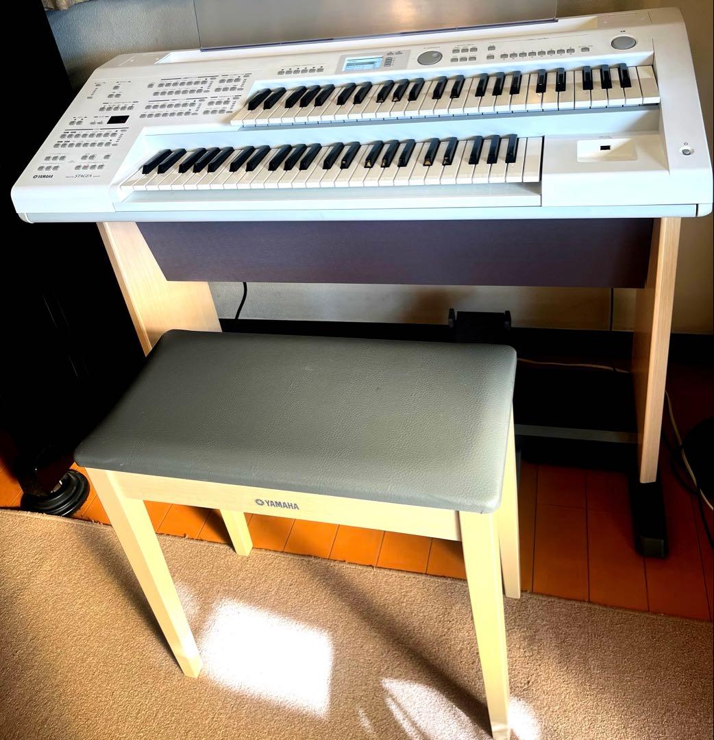 YAMAHAエレクトーンSTAGEA ELB-02 2016年製 &楽譜2冊付き - メルカリ