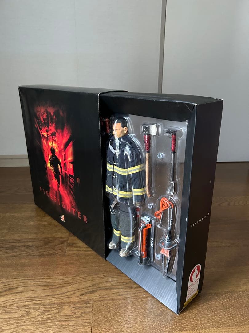 ホットトイズ FIRE FIGHTER 消防士 未開封