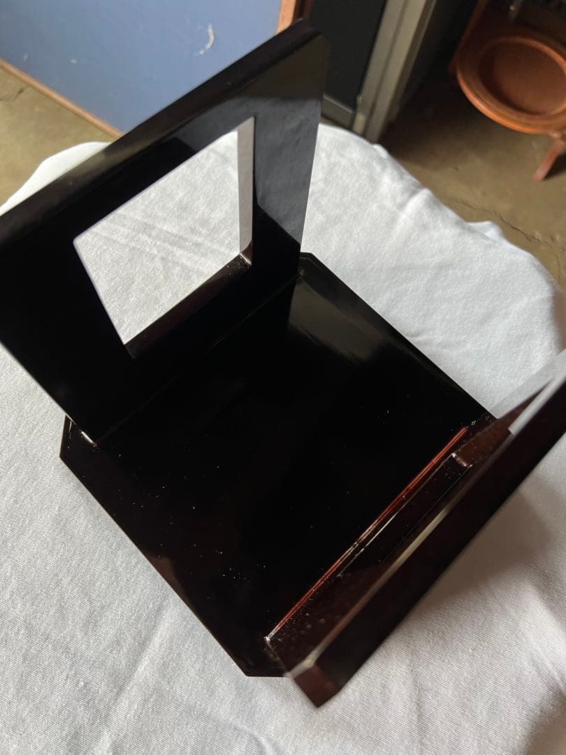 旧家蔵 黒漆塗 山水群鶴蒔絵 花月台 時代箱付・蒔絵盃台・大中小 三盃 時代物