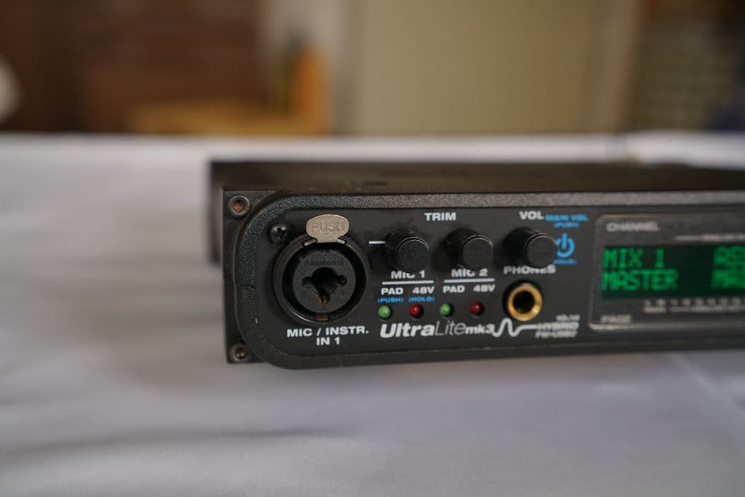 MOTU UltraLite mk3 Hybridオーディオインターフェイス MOTU UltraLite