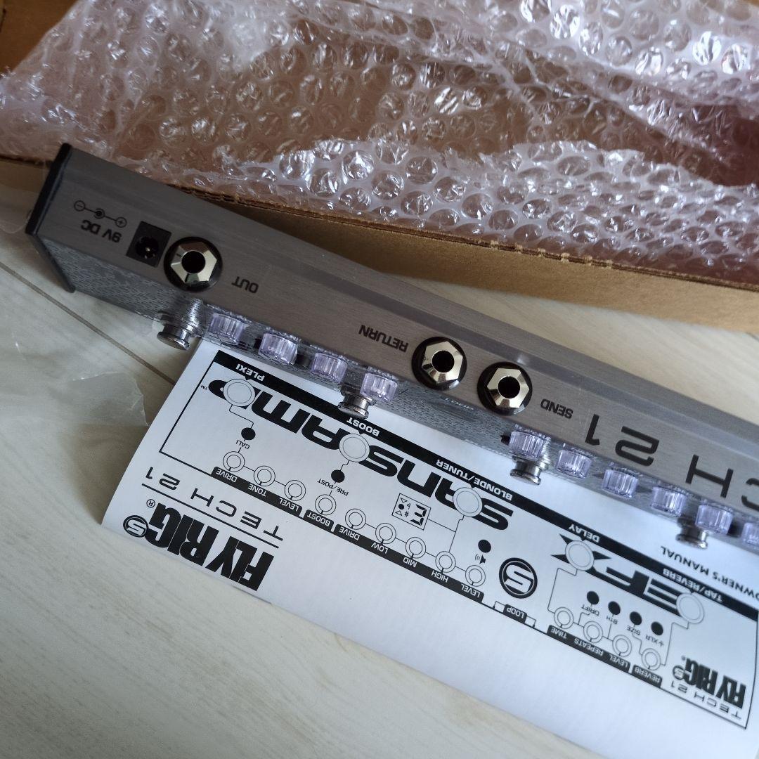 美品 Tech21 FLY RIG 5 V2 (Version2) ギターマルチ