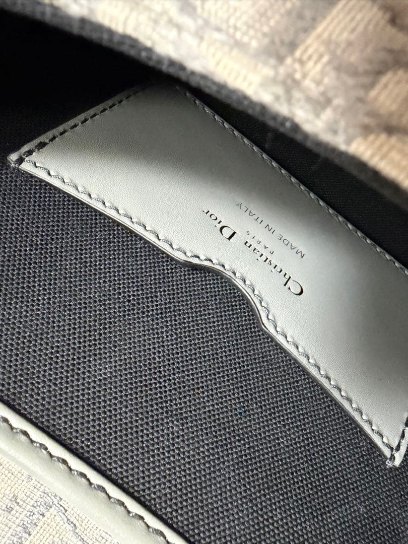 ゆら　Dior ボビー　ミディアム　グレー バッグ