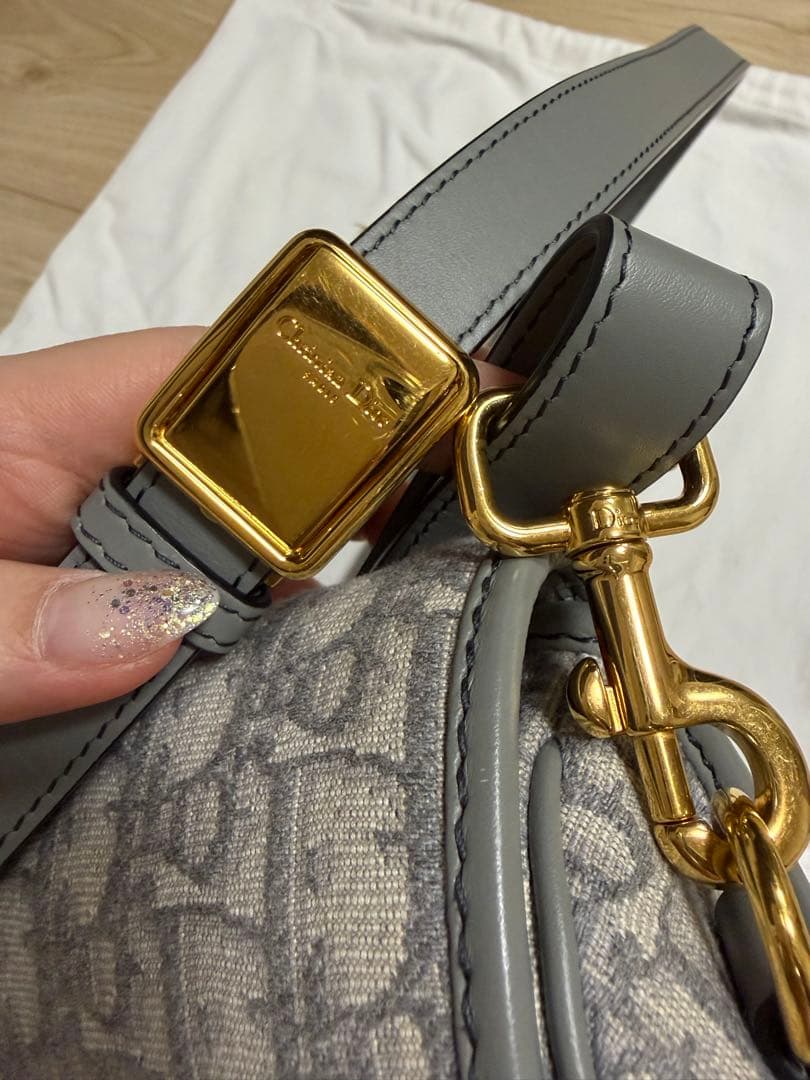ゆら　Dior ボビー　ミディアム　グレー バッグ