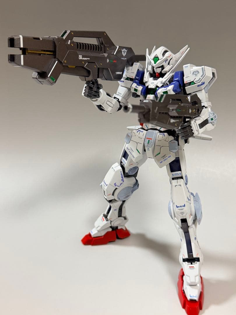 ガンプラ完成品　MGガンダムアストレア＋プロトGNツインブロードブレード