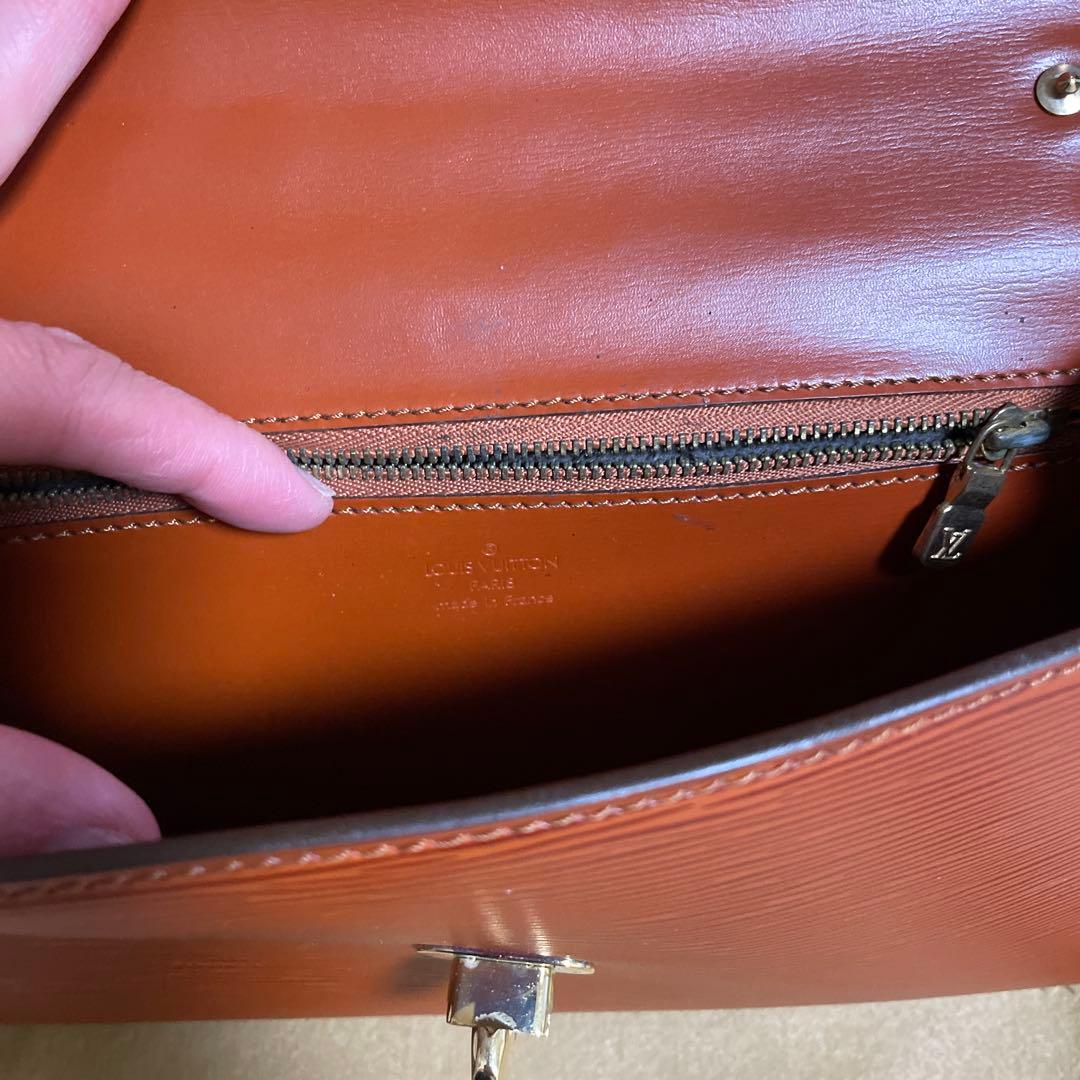 ルイヴィトン ショルダーバッグ　ポシェット・アルシュ エピ ノワール　ブラウン