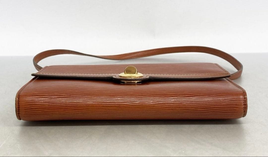 ルイヴィトン ショルダーバッグ　ポシェット・アルシュ エピ ノワール　ブラウン