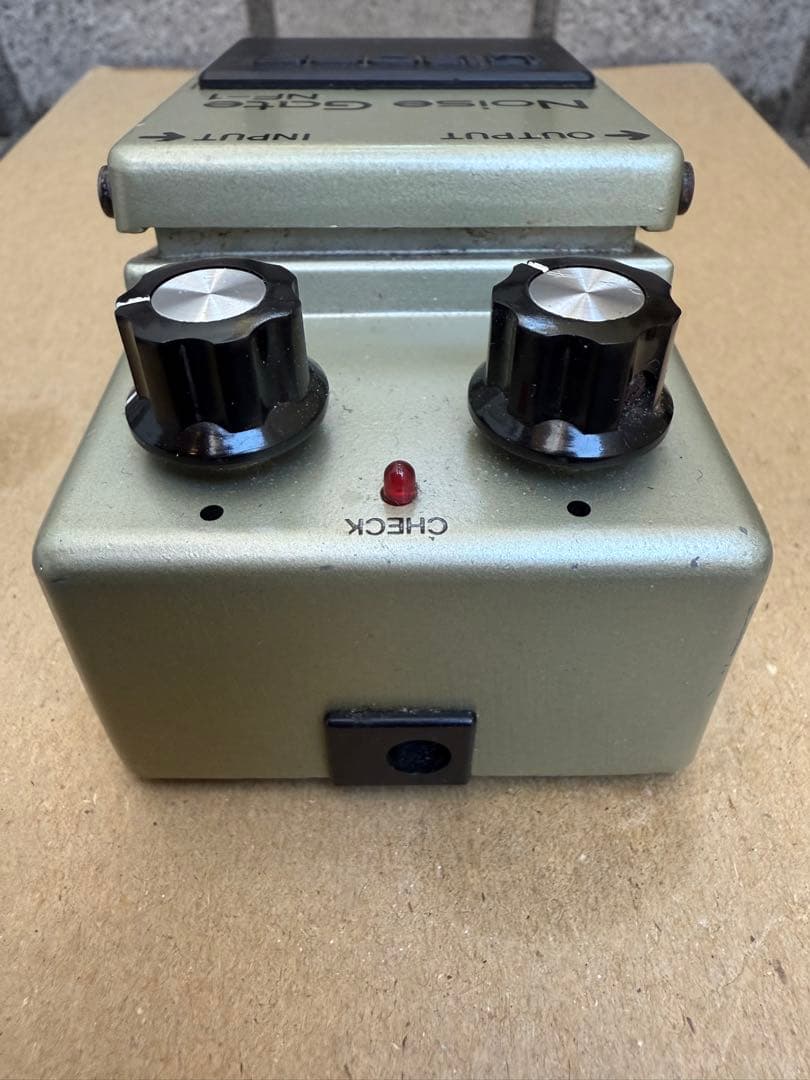 BOSS Noise Gate NF-1 銀ネジ　日本製　初期型