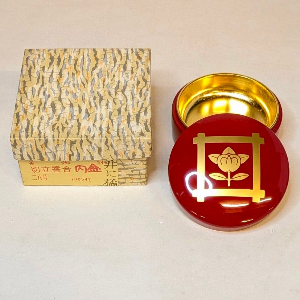 【フォロー割・新品】 切立香合　井桁に橘　内金　木製　朱塗り　2.8寸　日蓮宗