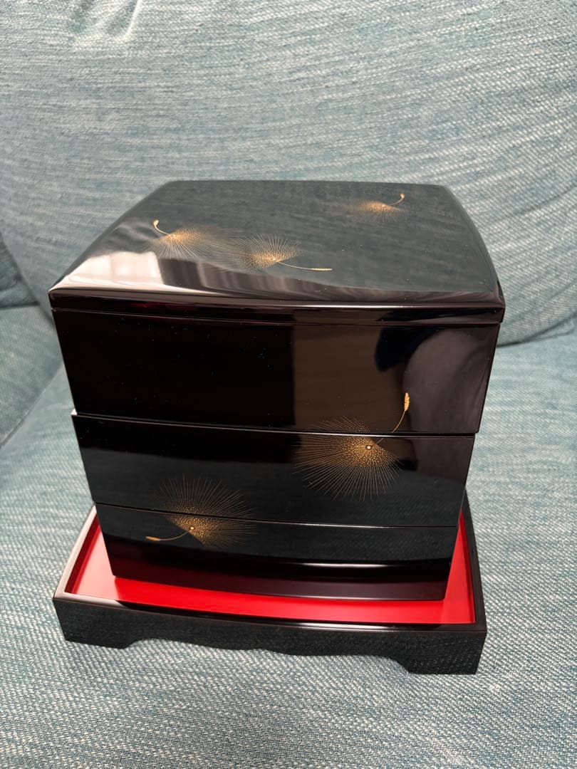 輪島塗 三段重 台付 飛花沈金 うるし塗