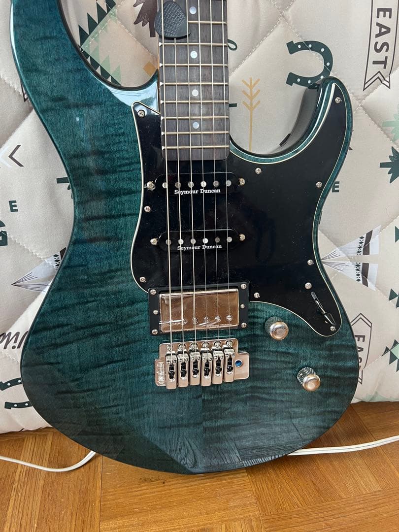 YAMAHA PACIFICA 612 THR10ii