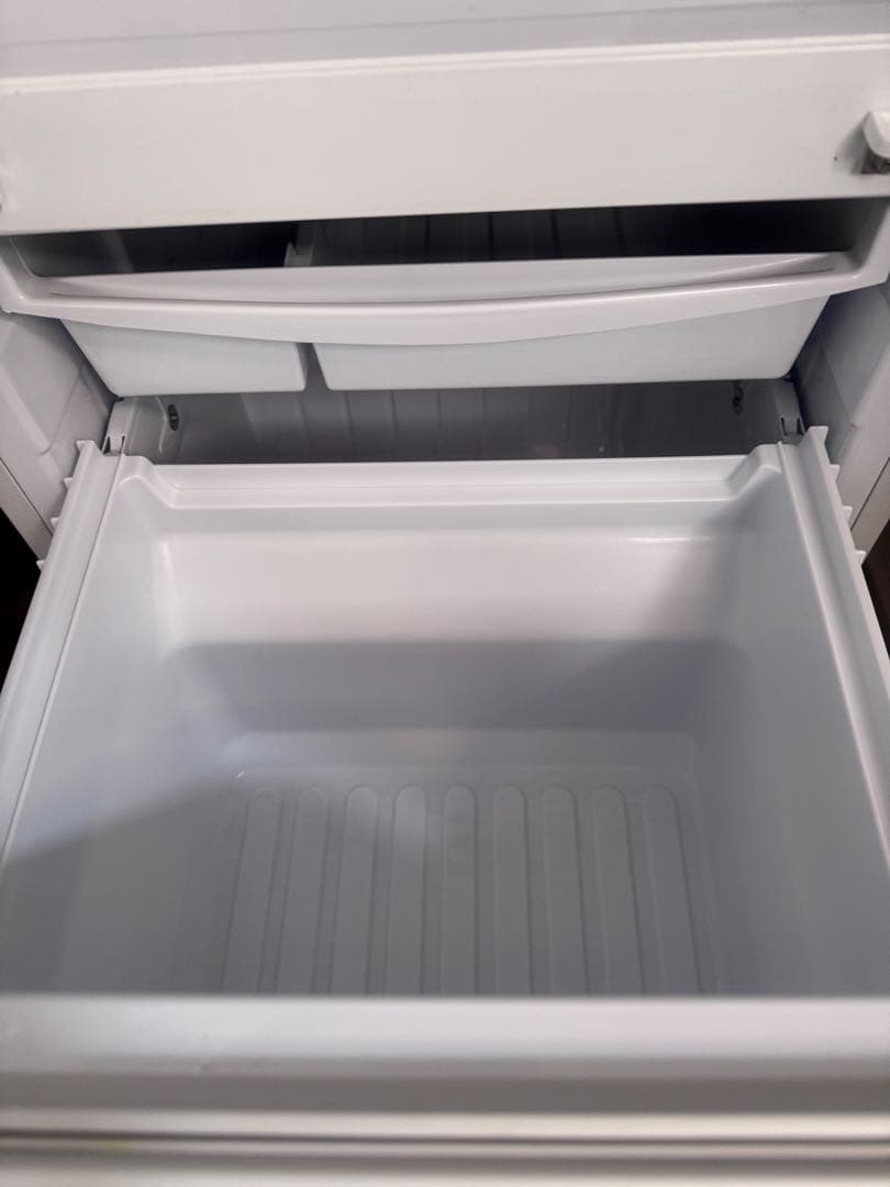 【美品】SHARP冷凍冷蔵庫 SJ-D14F-W 137L 1人暮らし