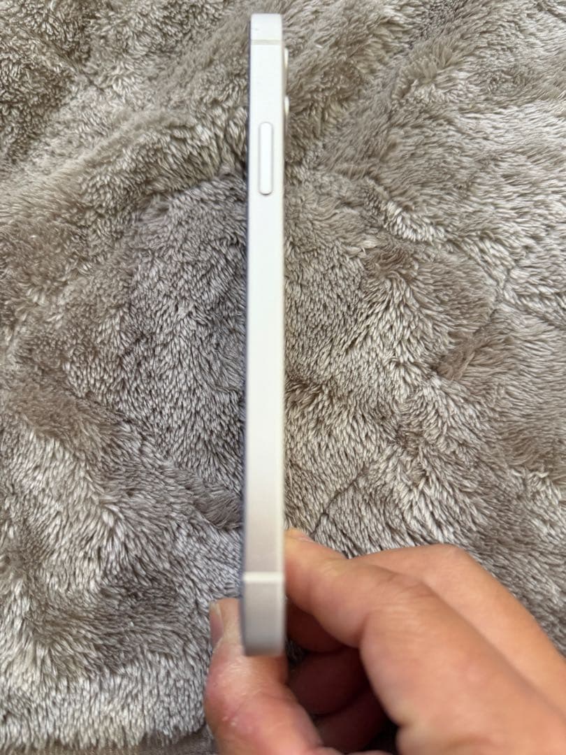 iPhone 12 64GB ホワイト SIMフリー 充電不安定あり