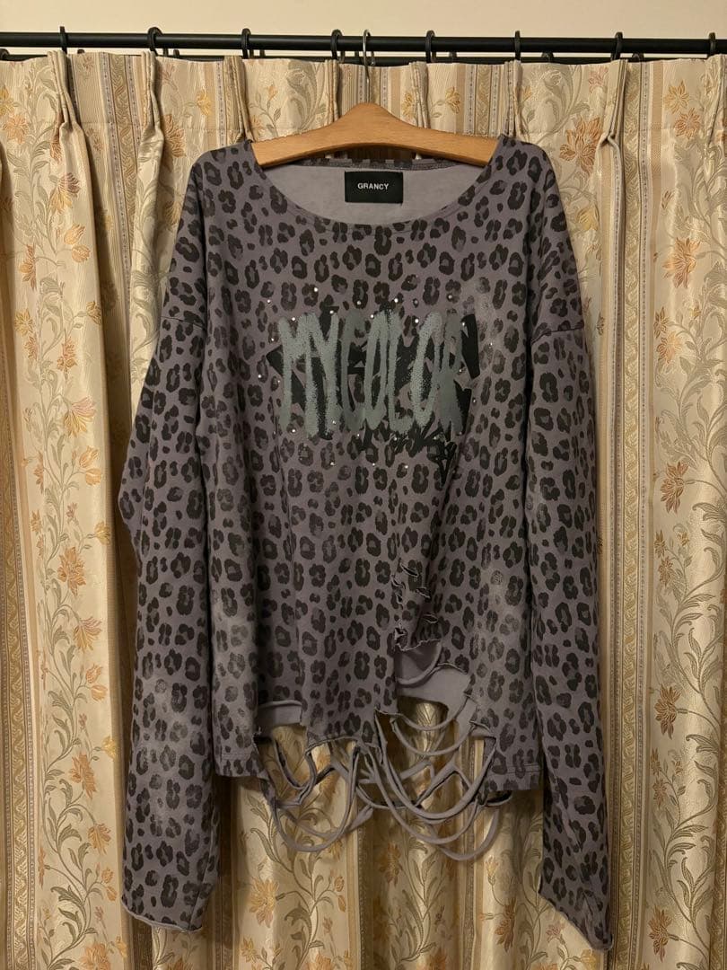 GRANCY 総柄ラインストーングラフィックロンT L - メルカリ