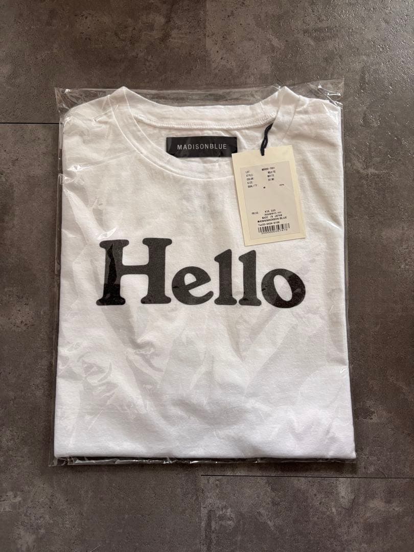 MADISONBLUE HELLO Tシャツ MADISONBLUE(マディソンブルー)のHELLO CREW NECK TEE通販 | 集英社